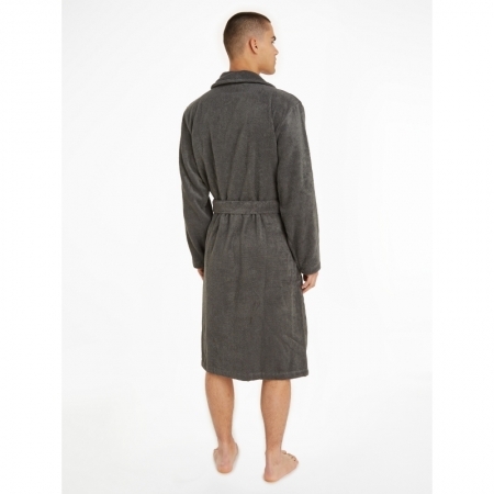 ICON BATHROBE 884 MAGNET