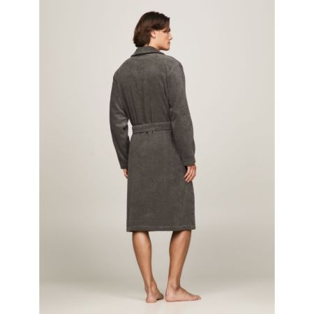 ICON BATHROBE 884 MAGNET