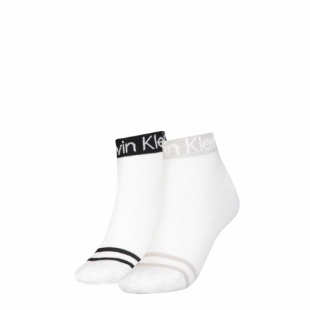 QUARTER 2P LOGO WELT 002 WHITE