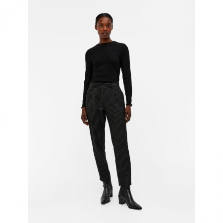 23036808 177981011 Black