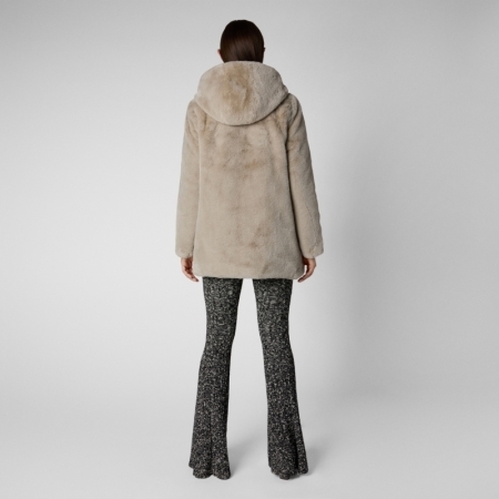 BRIDGET  40019 RAINY BEIGE