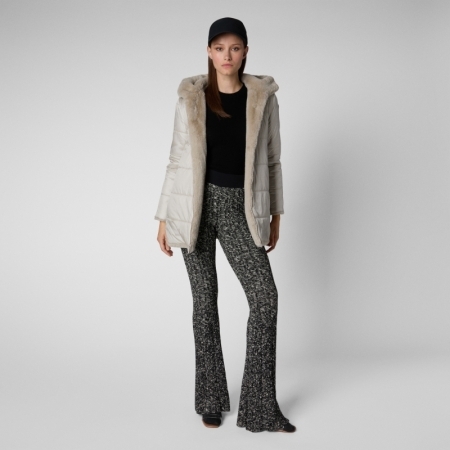 BRIDGET  40019 RAINY BEIGE