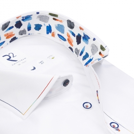  004 WHITE