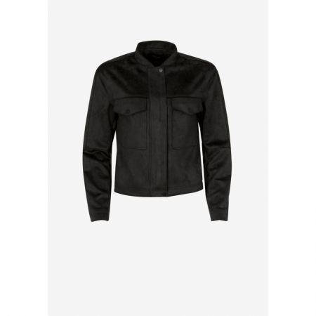  000 Preto