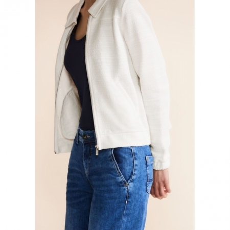 10108 off white