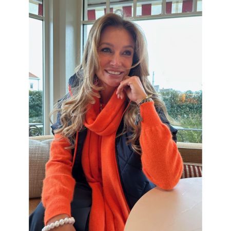 SIGNATURE BODYWARMER DARK BLUE - ORANGE ZIPPER