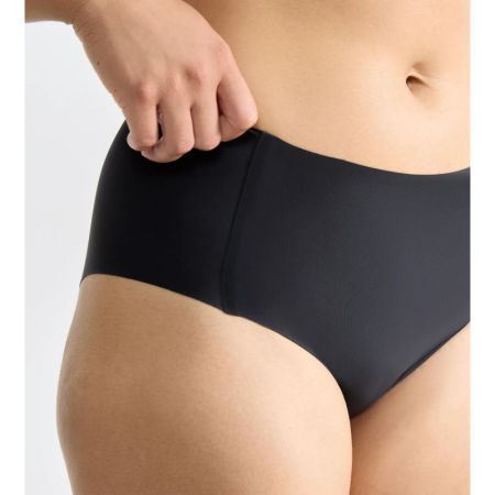 0004 BLACK