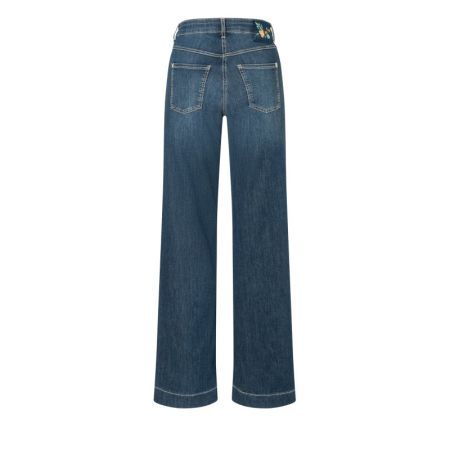 D834 authentic