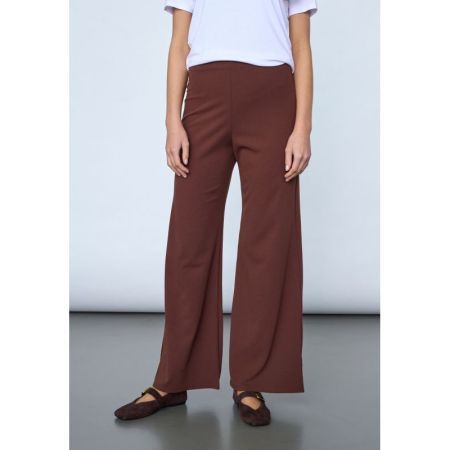  200 Brown