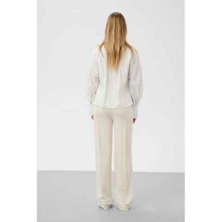  305086 White an