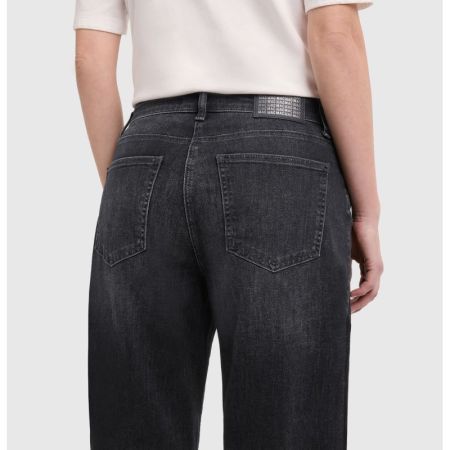 D956 authentic