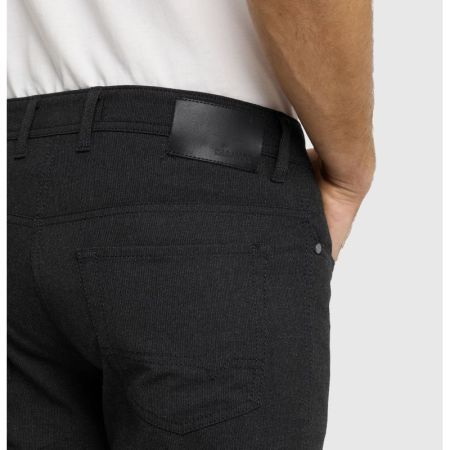090 black