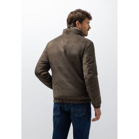 8900 donkerbrui