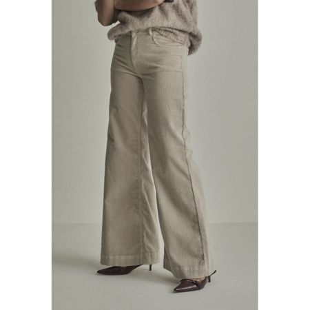 L32 9 Ivory Grey