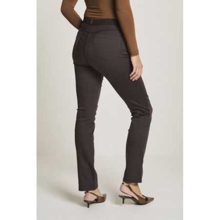 L32 205 Deep Brown