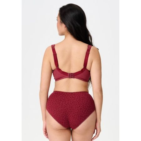  372 Ruby wine j