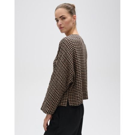 900 black